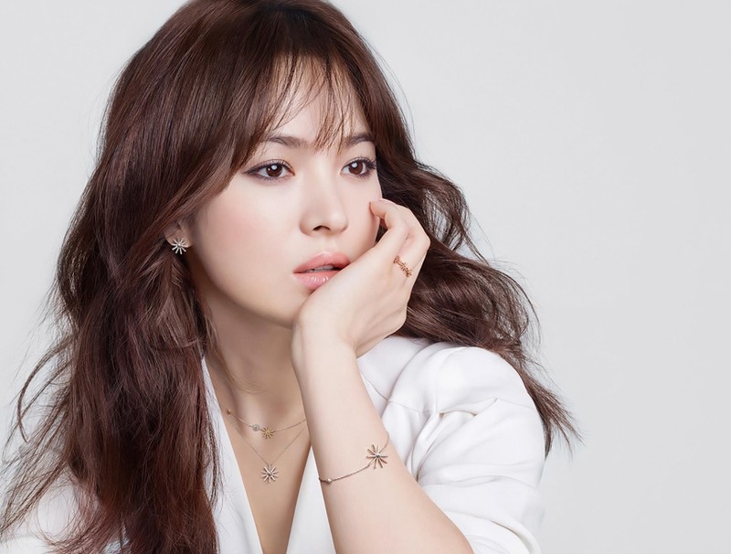 Ro tin Song Hye Kyo 2 lan bi bat qua tang ngoai tinh-Hinh-4