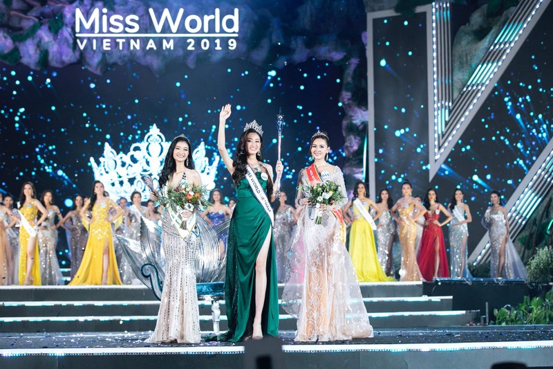 Luong Thuy Linh dang quang Miss World VN: Tin don hoa that... co xung dang?