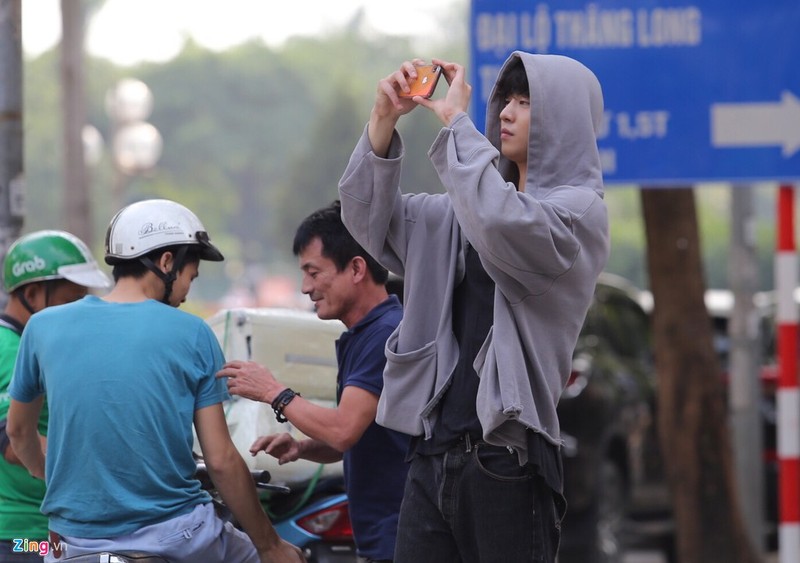 Sao Han di an bun bo, dao pho ngay khi toi Ha Noi-Hinh-2