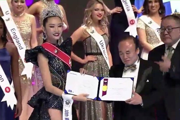 Chan dung nguoi dep Thanh Khoa dang quang Hoa hau Sinh vien The gioi 2019-Hinh-2