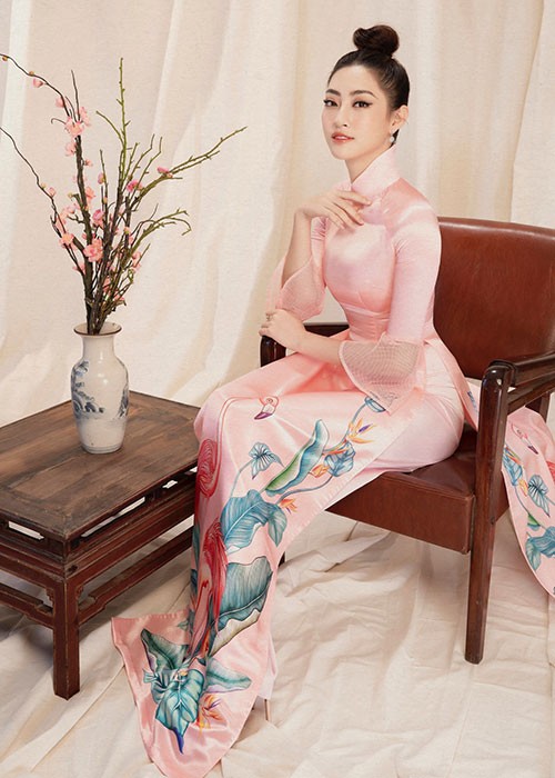 Hoa hau Luong Thuy Linh dien ao dai “ninh dang”, xuan sac rang ngoi-Hinh-6