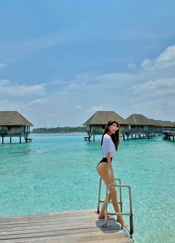 Ho Ngoc Ha khoe 3 vong goi cam “net cang” ben Kim Ly o Maldives-Hinh-14