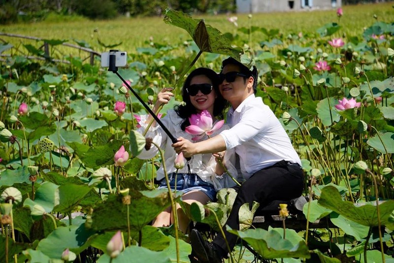 Vo ca si Trong Tan vua gioi giang lai xinh dep, tre trung 