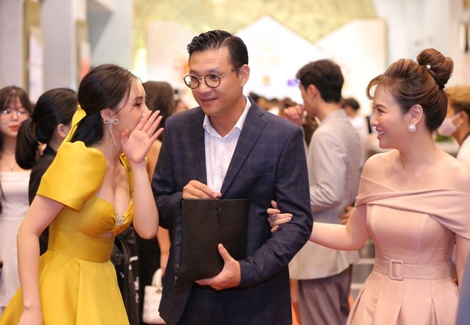 Quynh Kool, Diem My do sac dan sao tren tham do VTV Awards 2020-Hinh-11
