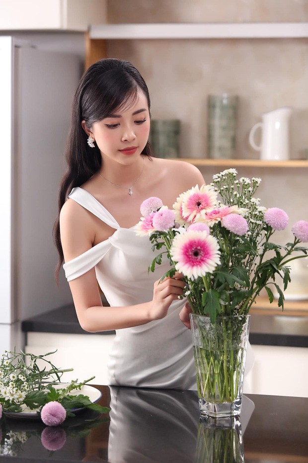 A hau Thuy An duoc ban trai cau hon sau 3 nam hen ho-Hinh-6