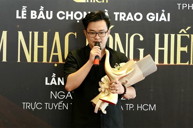 Tung Duong thang 3 giai quan trong tai giai Am nhac Cong hien 2021-Hinh-6