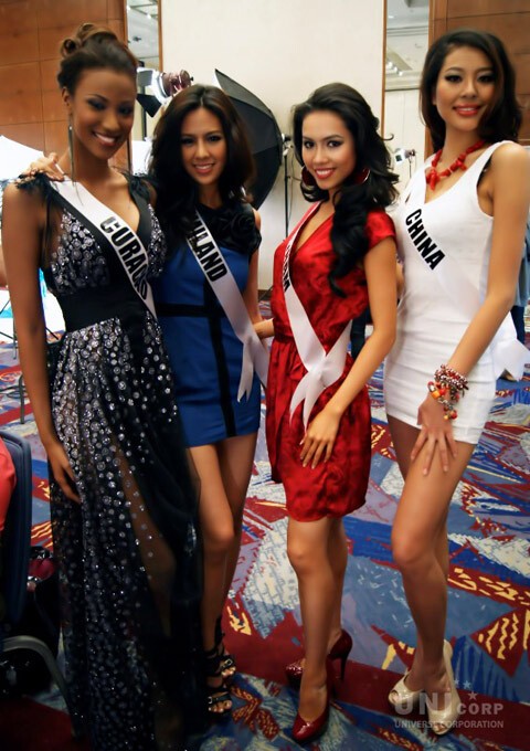 Nguoi dep choi xau Hoang My tai Miss Universe 2011 la ai?-Hinh-7