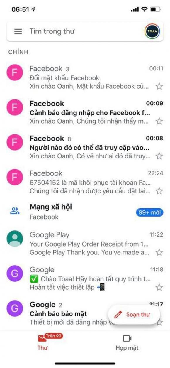 Vy Oanh bi ke xau tan cong tai khoan Facebook sau vu khau chien-Hinh-4