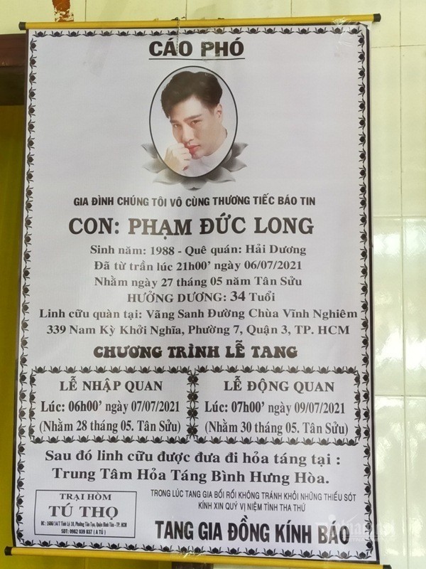 Bo me tieu tuy tuc truc tang le nguoi mau Duc Long