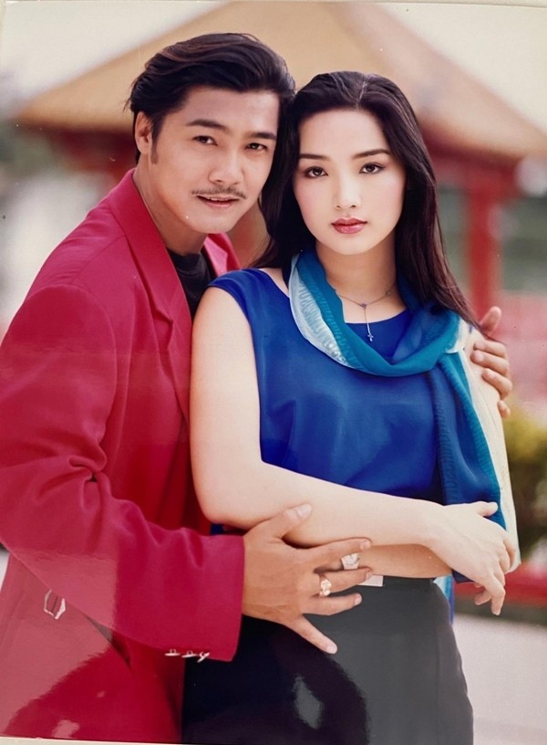 Choang ngop ve dep thanh xuan cua Ly Hung - Giang My thap nien 1990