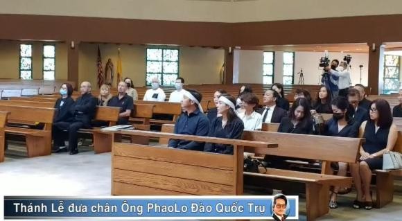 Ha Kieu Anh nen dau thuong trong tang le NSUT Dao Quoc Tru-Hinh-3