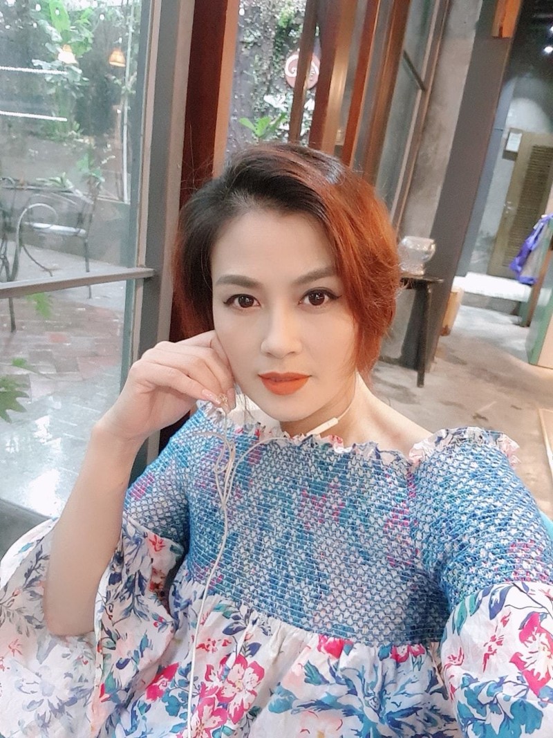 Dan Truong dang anh mung sinh nhat vo cu hau ly hon-Hinh-3