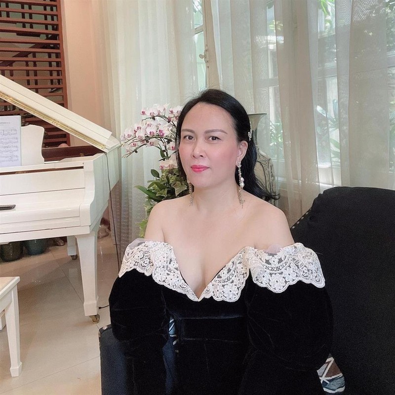 Ngam gu thoi trang tre hon tuoi cua nu dai gia Phuong Chanel-Hinh-5