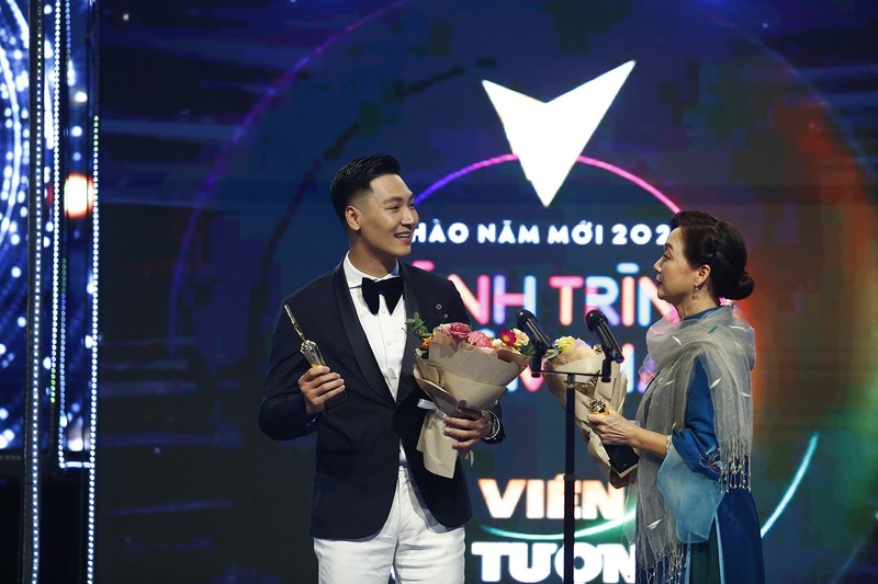 Hong Diem, Manh Truong thang giai VTV Awards 2021-Hinh-4