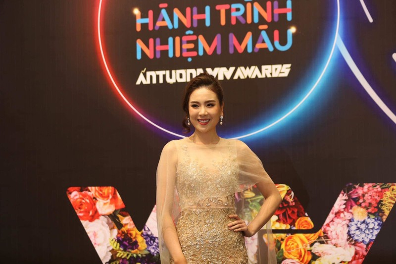 NSND Thu Ha, Luong Thu Trang xinh dep du le trao giai VTV Awards-Hinh-7