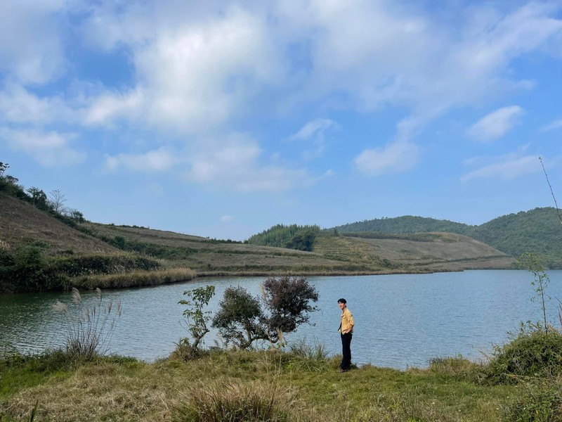 Hoang Thuy Linh sanh dieu, Thanh Thanh Hien xinh dep tre trung-Hinh-12