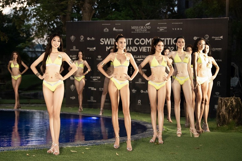 Thi sinh Miss Grand Vietnam 2022 khoe dang boc lua voi ao tam-Hinh-2