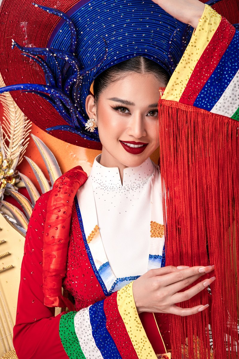 Can trang phuc tuyet dep Nguyen Nga thi Miss Tourism International-Hinh-3