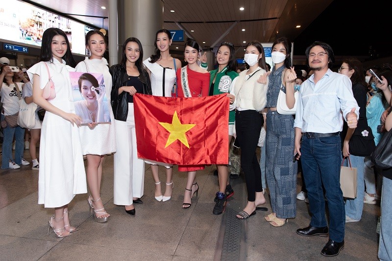 Dan hau dinh dam tien Phuong Anh len duong thi Miss International 2022-Hinh-3