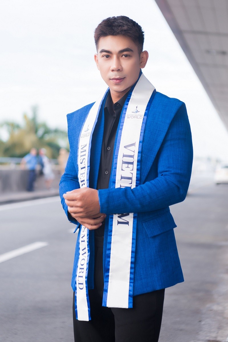 Phung Phuoc Thinh mang gan 90kg hanh ly sang Philippines thi Mister Tourism World-Hinh-3