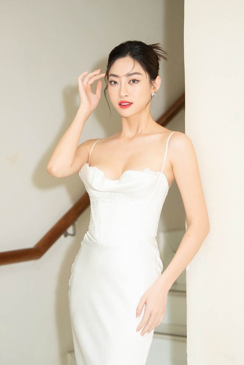 Tieu Vy rang ro di cham so khao Miss World Vietnam 2023-Hinh-7