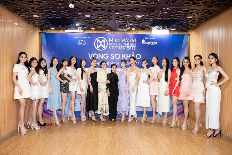 Tieu Vy rang ro di cham so khao Miss World Vietnam 2023-Hinh-9