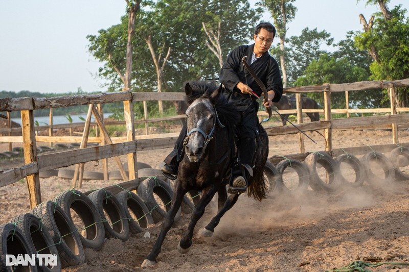 Nguoi tre Ha Noi chi tien trieu mac co phuc, hoc cuoi ngua, ban cung-Hinh-9