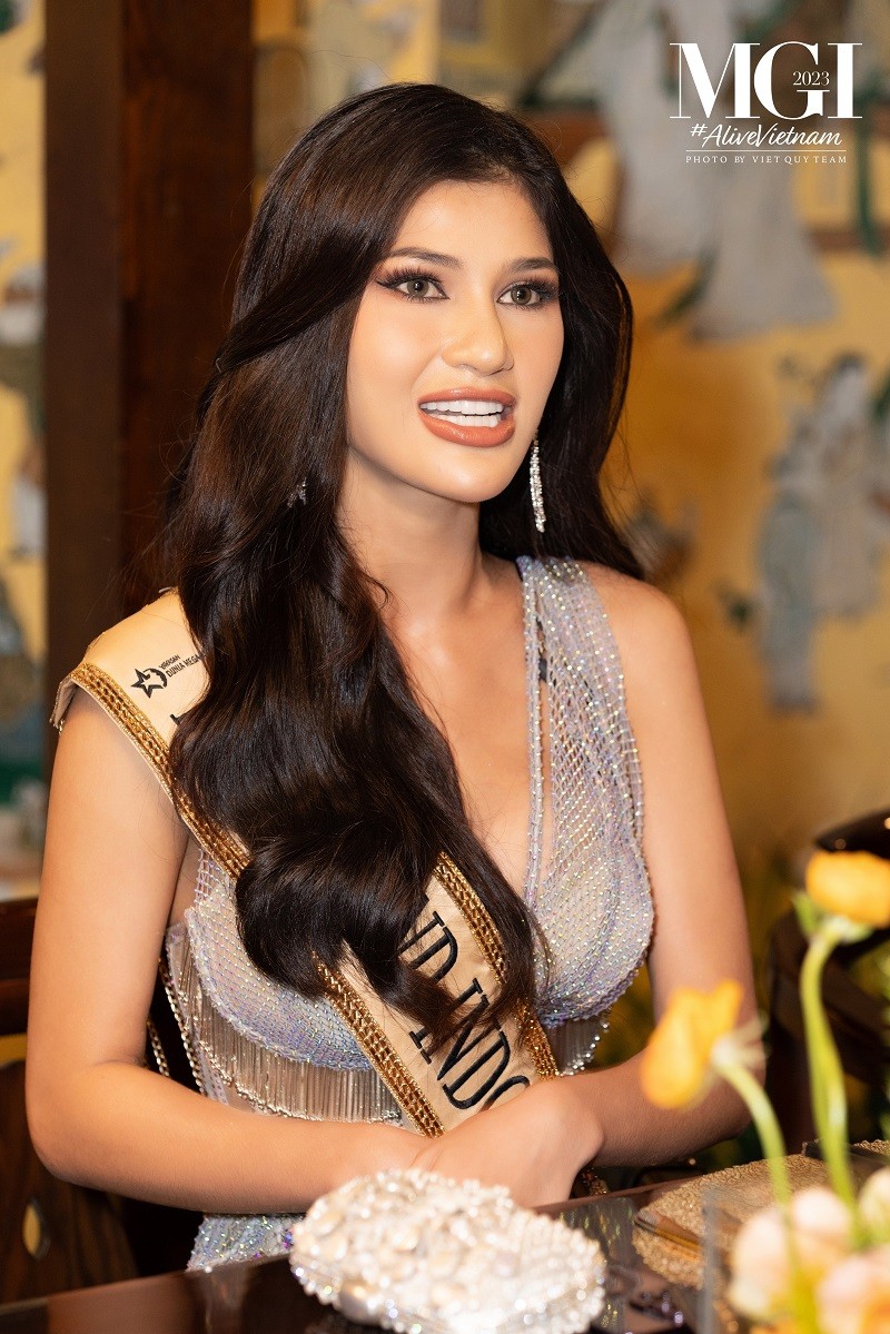 5 thi sinh len do “cuc chay”, an toi cung Chu tich Miss Grand International-Hinh-6