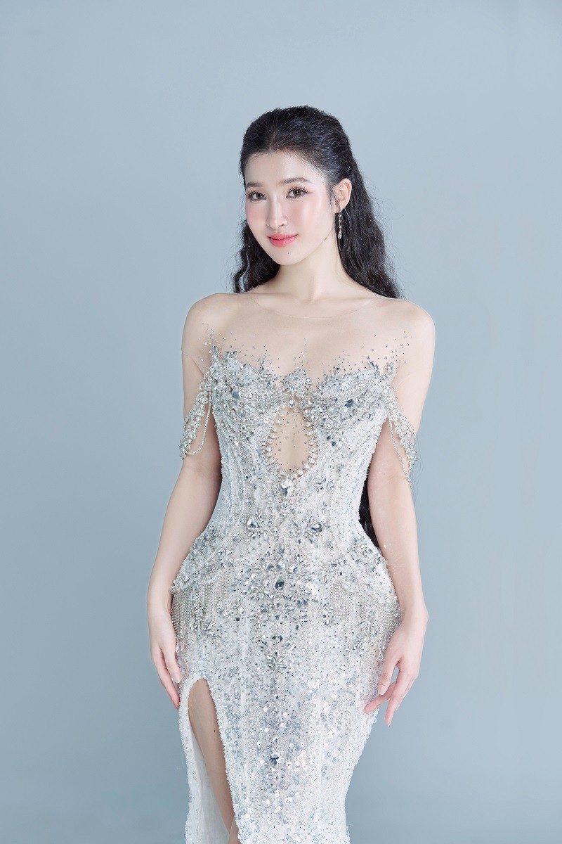 Phuong Nhi hoa “cong chua” voi vay da hoi cho chung ket Miss International-Hinh-10
