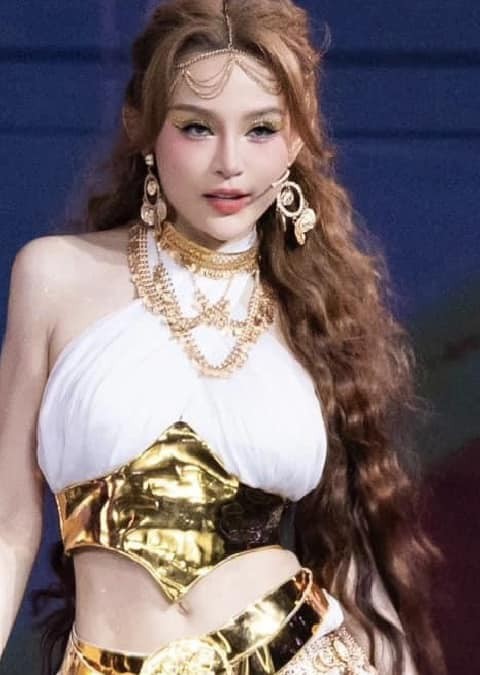 Diva My Linh thay xau ho vi khong danh gia dung Huyen Baby-Hinh-2