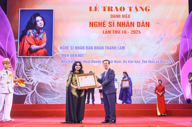 Thanh Tu, Thanh Lam tu hao khi duoc phong tang danh hieu NSND-Hinh-2
