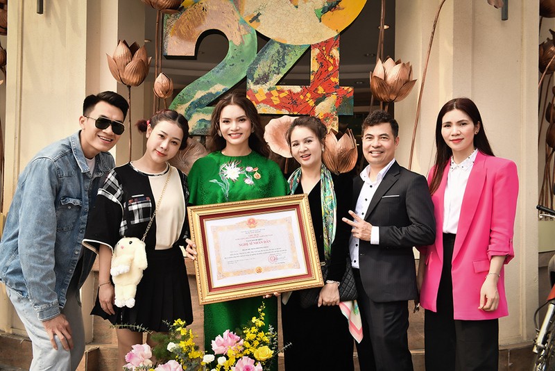 Pham Phuong Thao shared his excitement when receiving the title of People's Artist-Figure-3