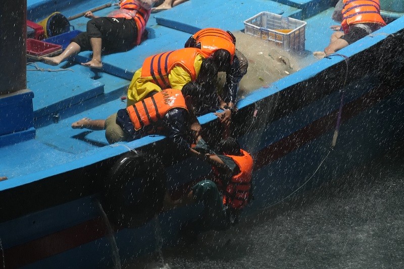 Quach Ngoc Tuyen ngam nuoc nhieu gio quay canh kho nhat Lat mat 7-Hinh-4