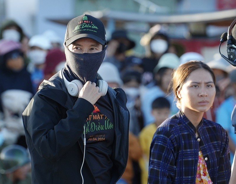 How many hours does Quach Ngoc Tuyen have to wait until the end of the year? Lat mat 7-Picture-6