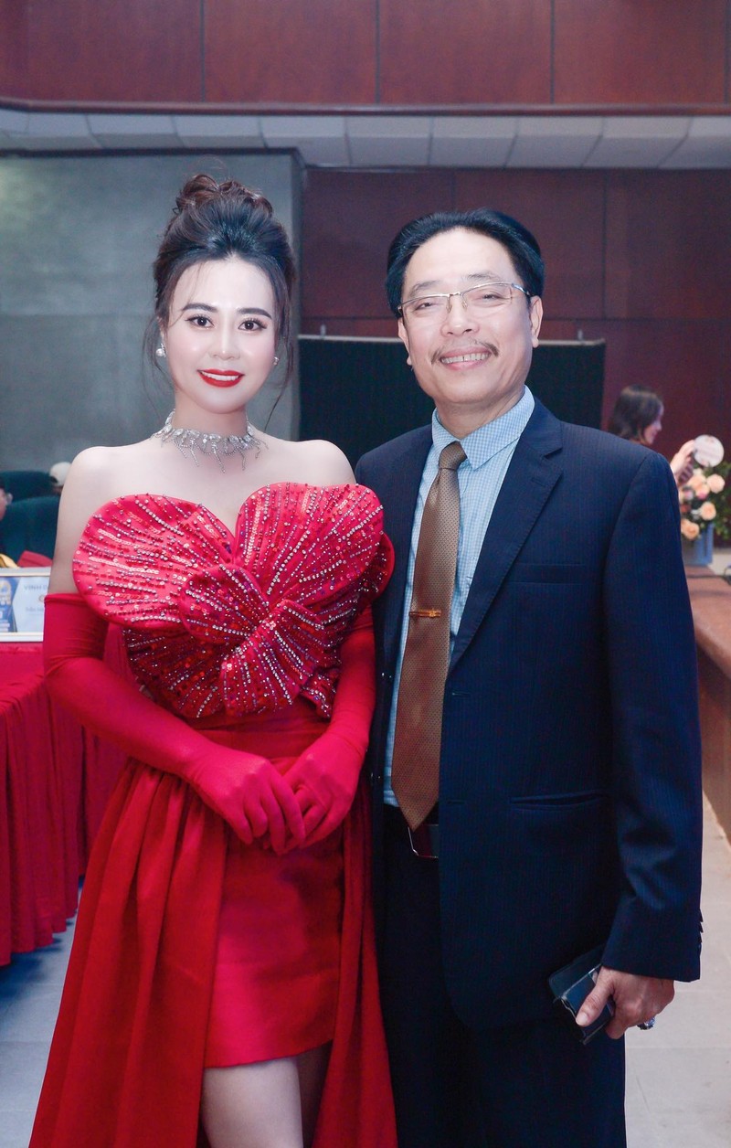 Mrs Grand Vietnam 2024 chap nhan thi sinh la 