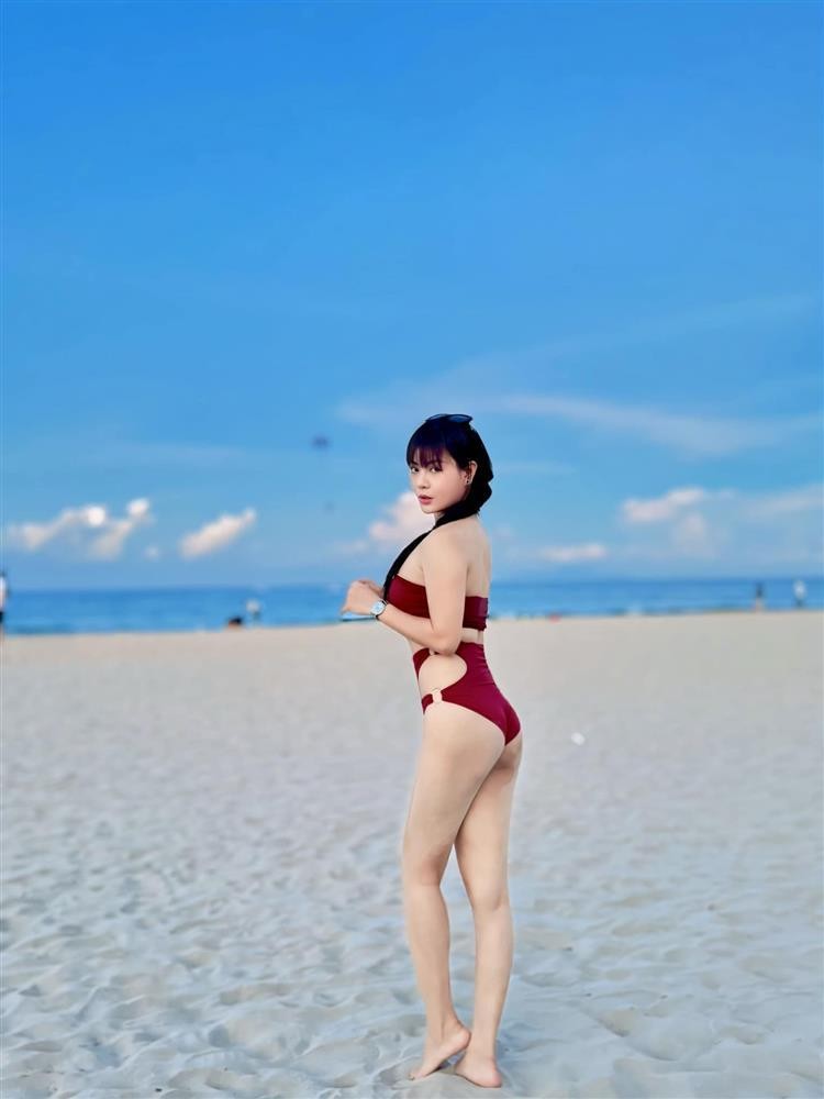 Thanh Huong cham tung anh bikini khoe duong cong tao bao sau ly hon-Hinh-2