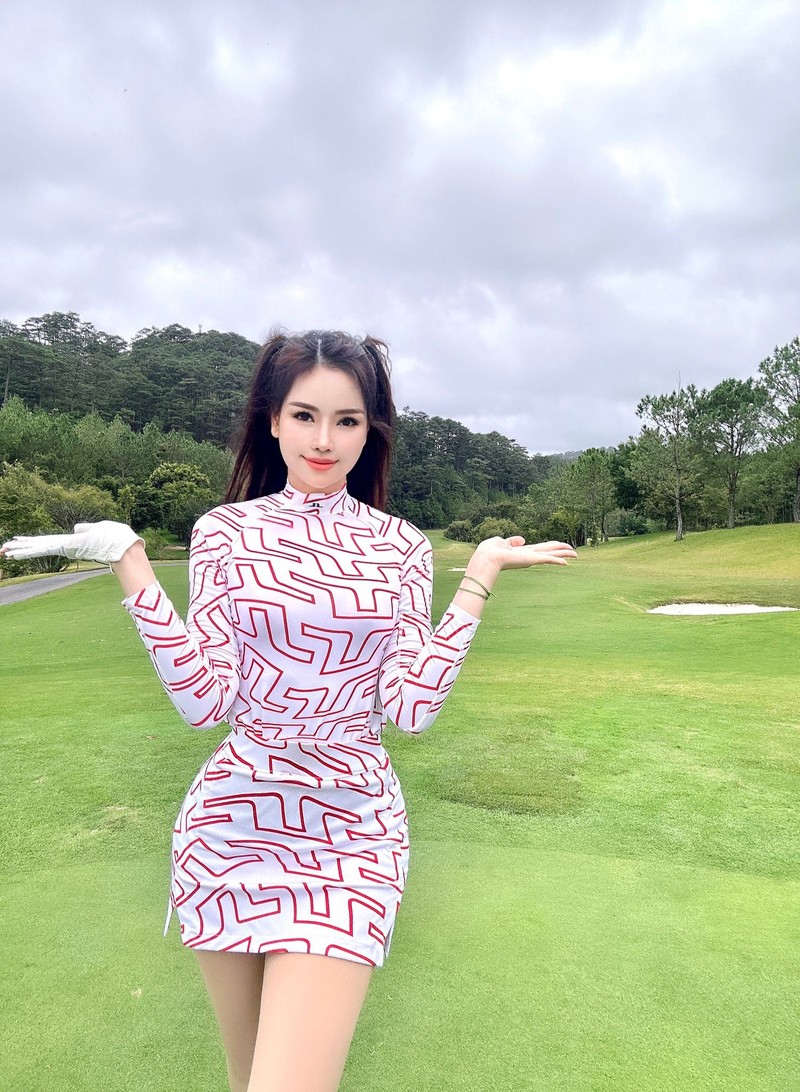 Cuu sieu mau Dao Lan Phuong tre trung, xinh dep tren san golf-Hinh-10