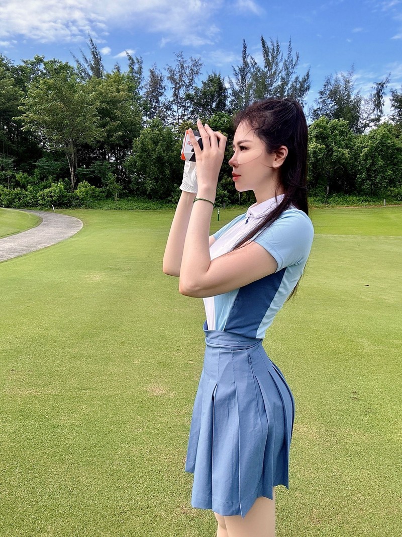 Cuu sieu mau Dao Lan Phuong tre trung, xinh dep tren san golf-Hinh-7