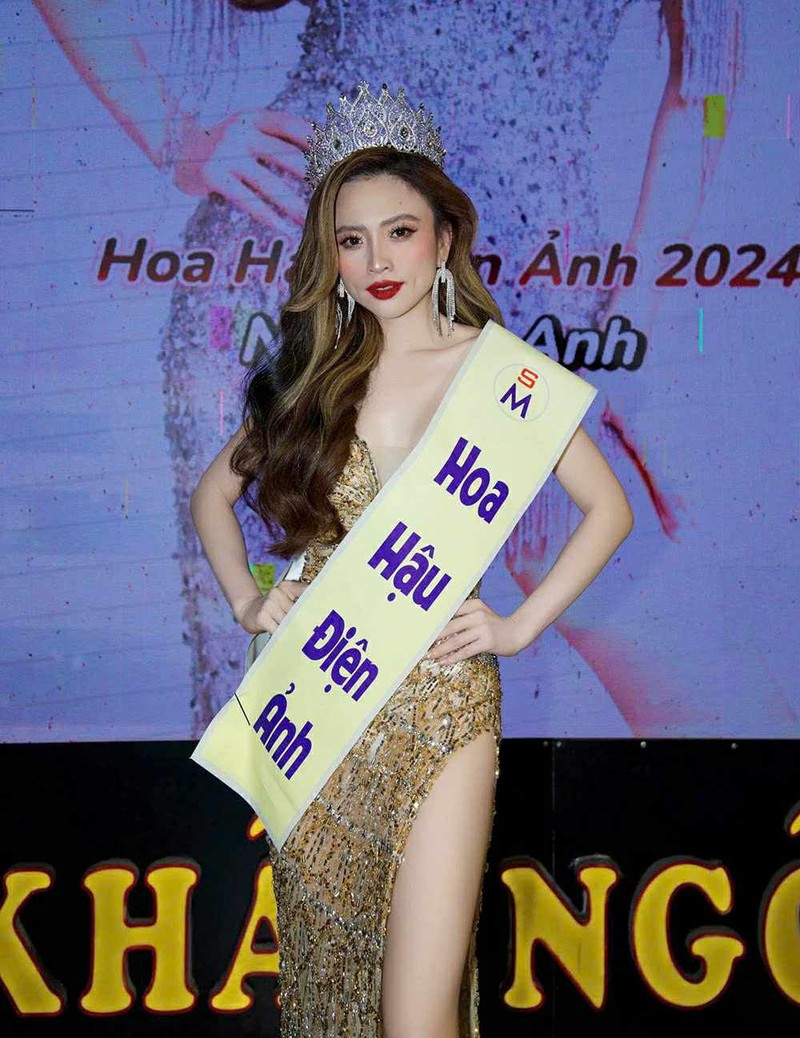 Ngo Lan Anh dang quang Hoa hau Dien anh 2024