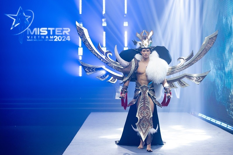 Man wearing a variety of clothes and hair at Mister Vietnam 2024-Picture-5