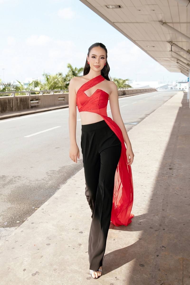 Dan hau dinh dam tien Anh Vuong di thi Miss Asia Pacific International 2024-Hinh-10