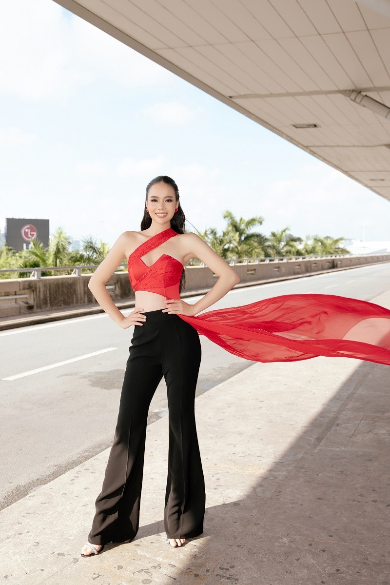 Dan hau dinh dam tien Anh Vuong di thi Miss Asia Pacific International 2024-Hinh-12