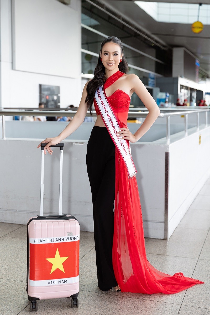 Dan hau dinh dam tien Anh Vuong di thi Miss Asia Pacific International 2024-Hinh-9