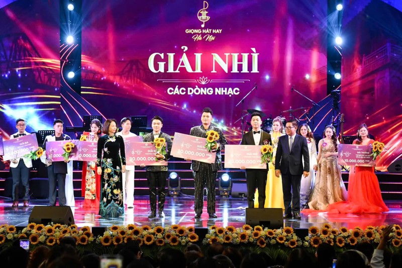 Mai Nguyen Anh doat giai A quan Giong hat hay Ha Noi 2024-Hinh-2