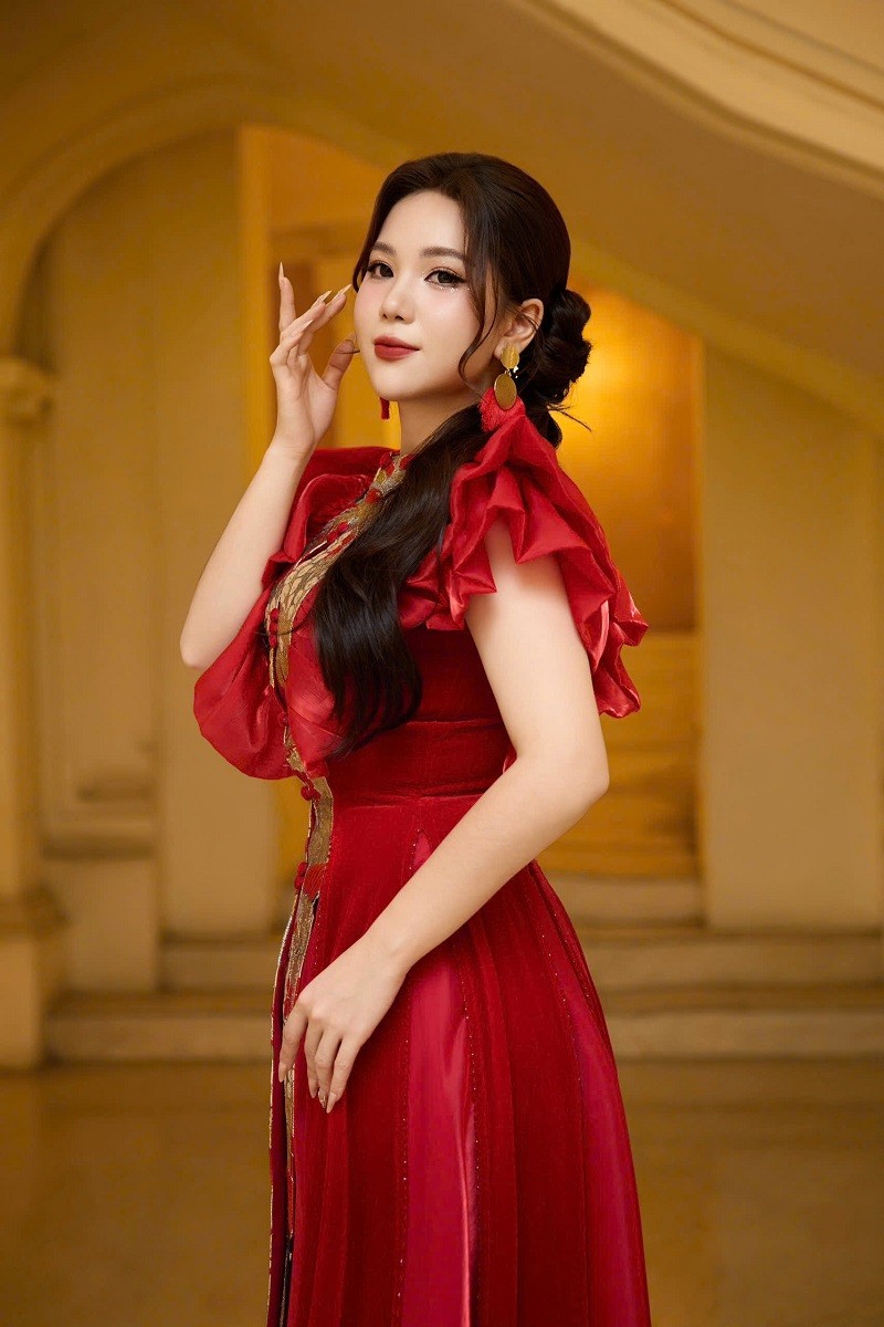 Tiet lo hai nguoi thay dac biet cua ca si Minh Phuong-Hinh-3