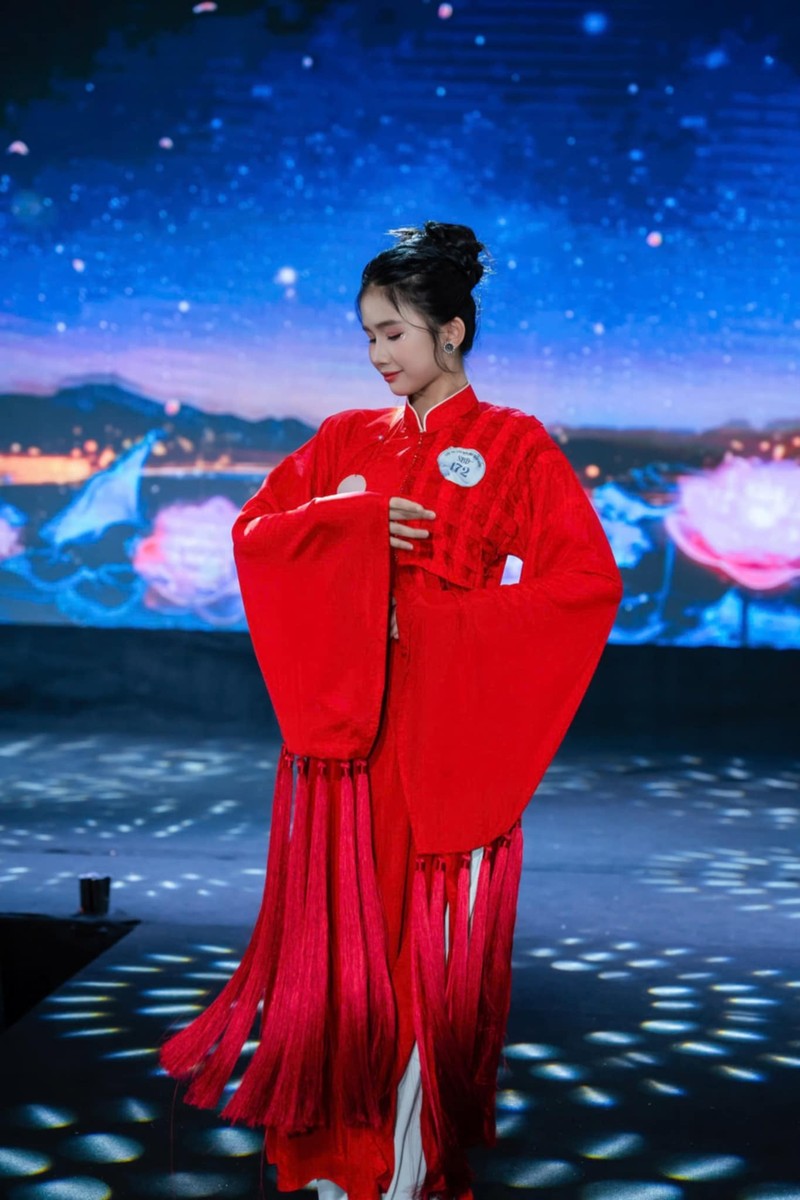 Chan dung quan quan Sieu mau nhi Toan nang 2025 Nguyen Huynh Yen Trang-Hinh-7