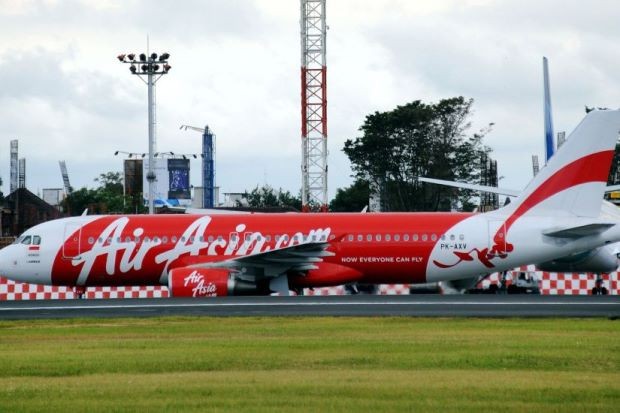 may bay Air asia  mat tich voi 150 hanh khach hinh anh