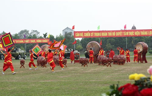 Man ra quan huan luyen hoanh trang cua Trung doan Thu do-Hinh-9