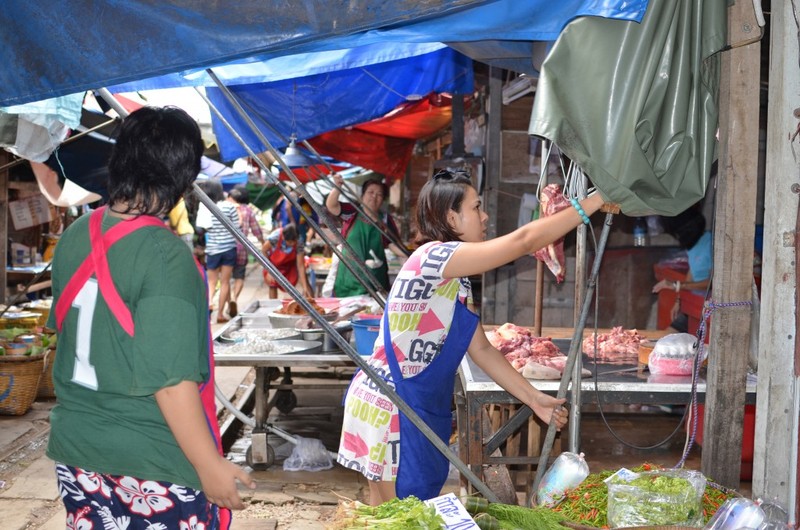 Canh hai hung o khu cho nam sat banh tau-Hinh-5