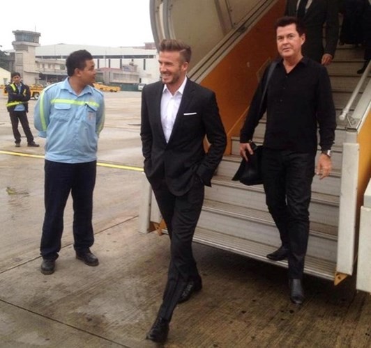 Nha David Beckham cuoi chuyen co gi di sinh nhat-Hinh-2